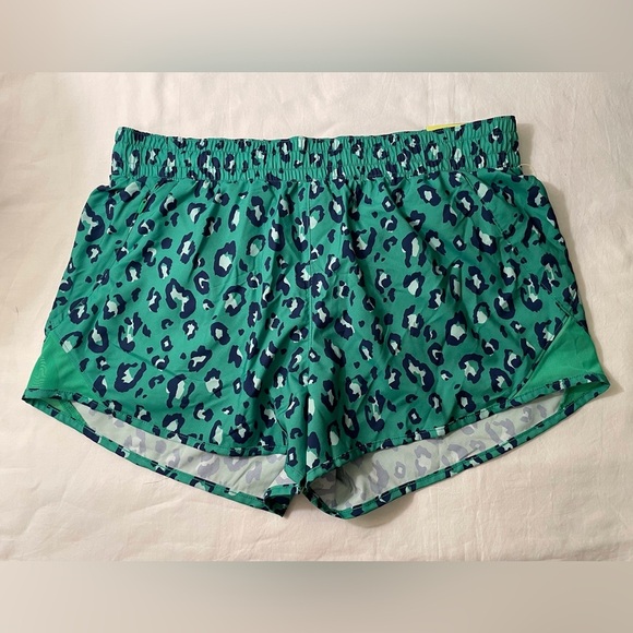 All In Motion Run Shorts in Green - Picture 3 of 9